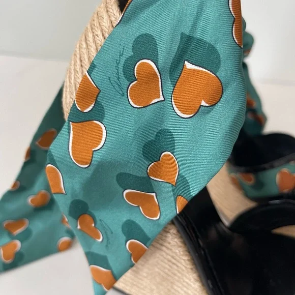 AUTHENTIC GUCCI RUNWAY WEDGE SANDALS - Picture 9 of 17